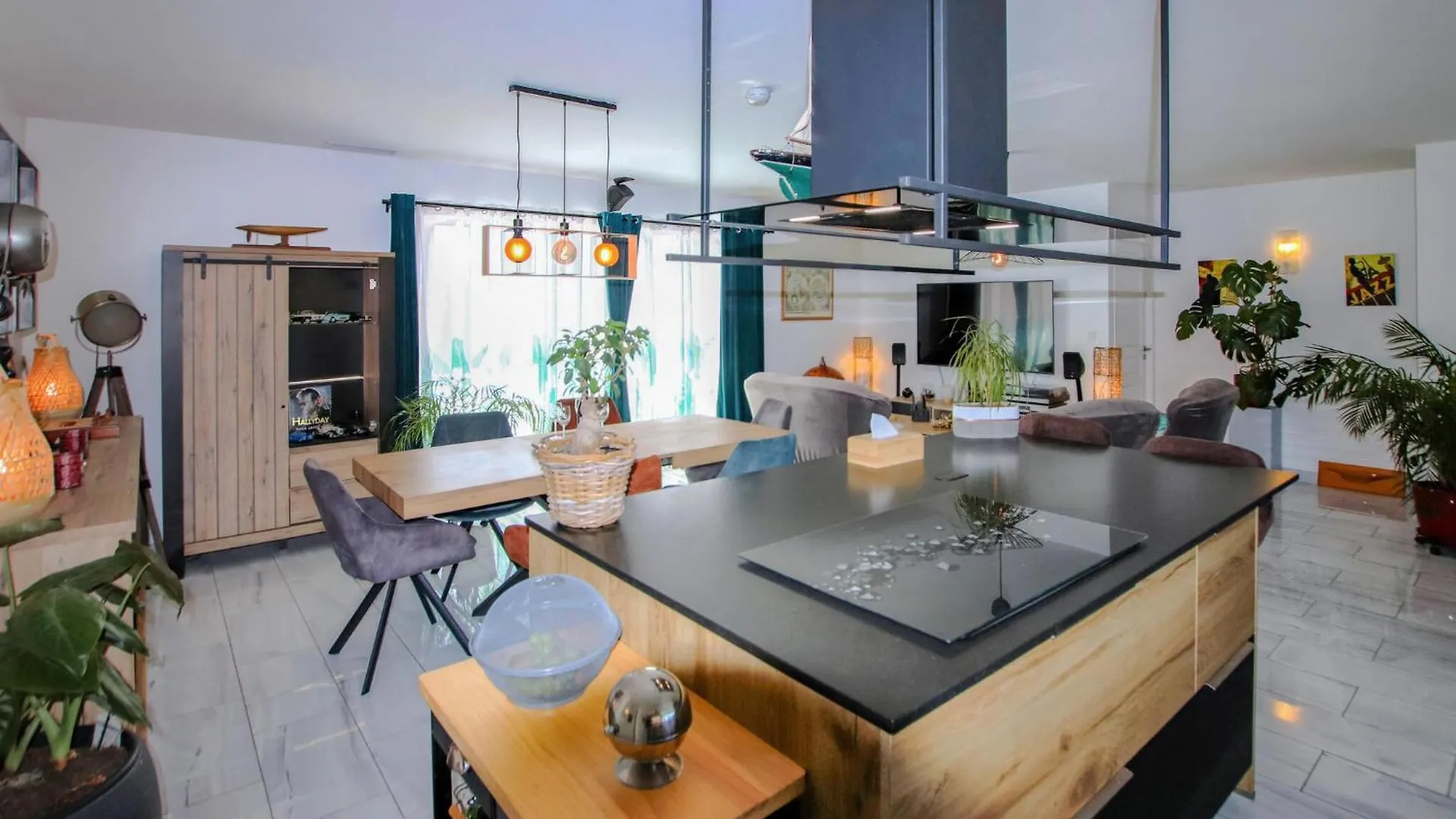 Gorgeous Home In Vagnas Tatil Evi
